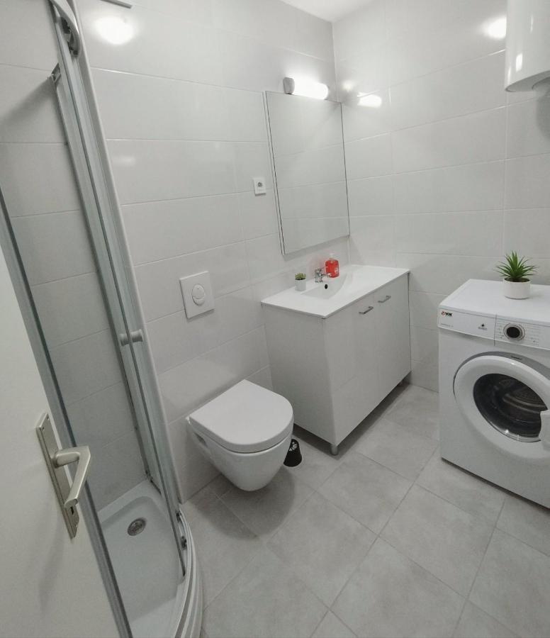 Apartment Sanya #3 Ljubljana Kültér fotó